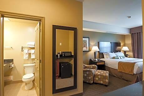 King Room with Sofa Bed - Non-Smoking