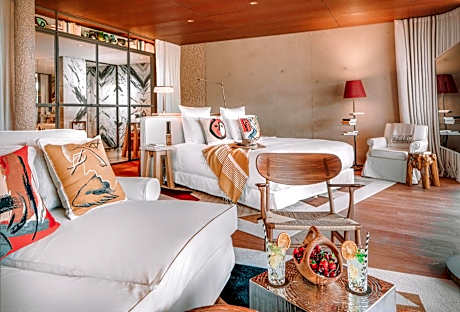 Master Suite with Sea View