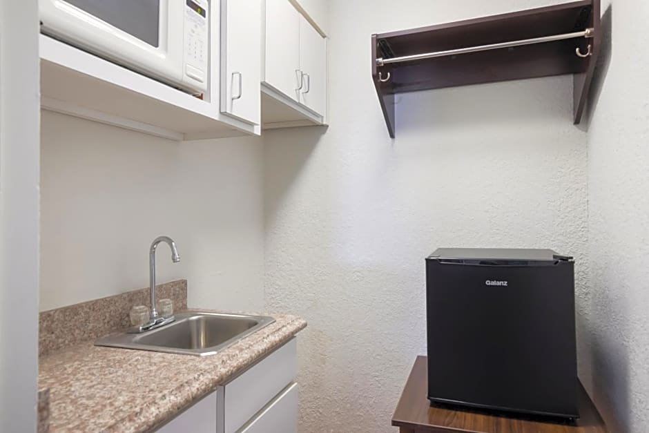 Horizon Inn & Suites