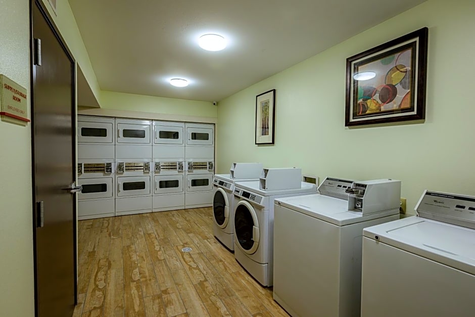 Hawthorn Extended Stay by Wyndham Saint Robert