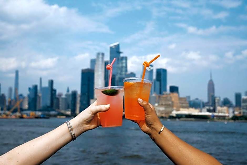 Sheraton Lincoln Harbor Hotel