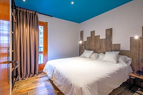 Junior Suite with Balcony