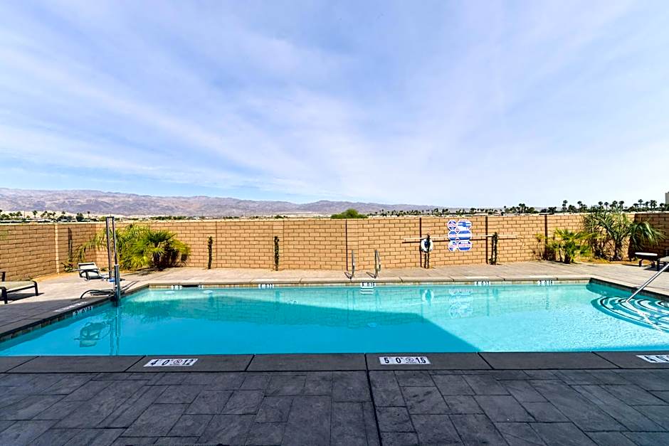 Holiday Inn Express & Suites Indio - Coachella Valley By IHG
