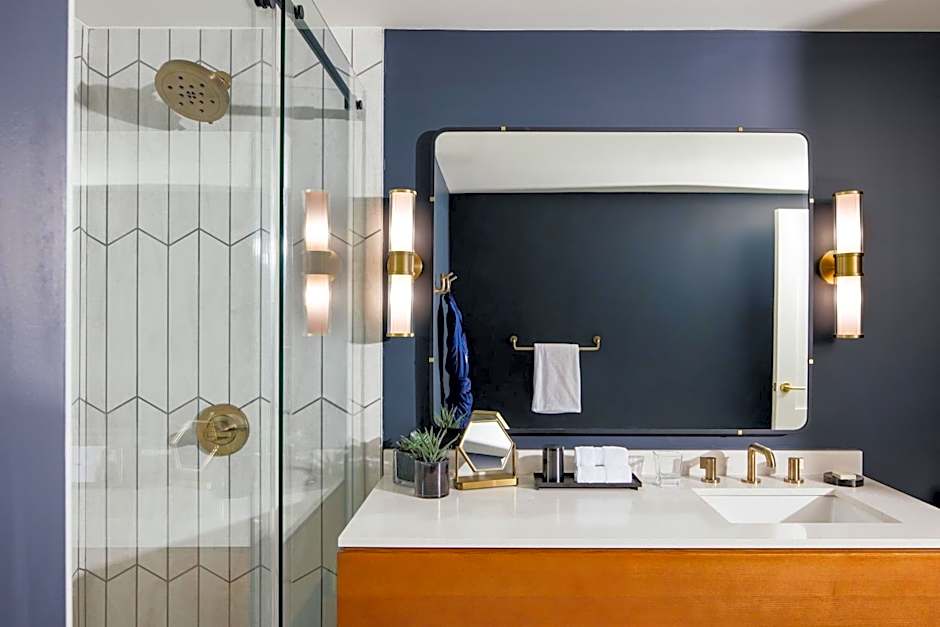 The National, Autograph Collection