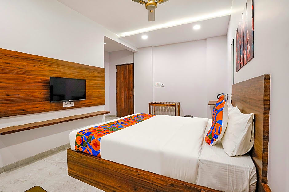 FabHotel Swaraj