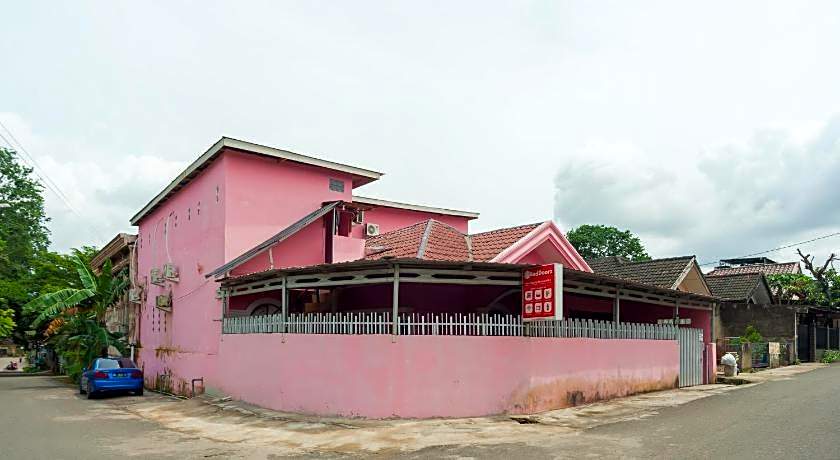 RedDoorz near Palembang Airport 1
