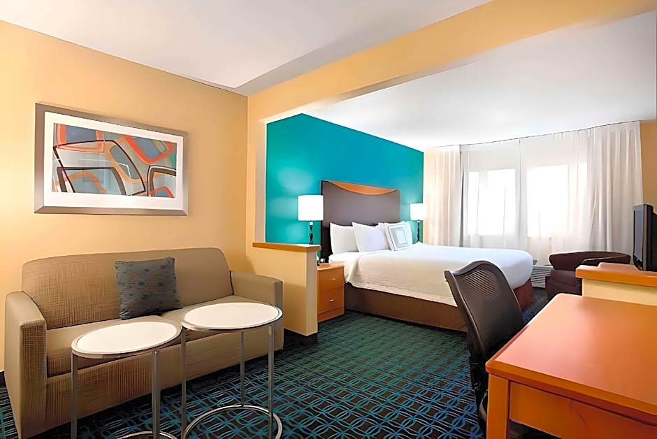 Photo 1 of 2 of 1 King Bed Suite