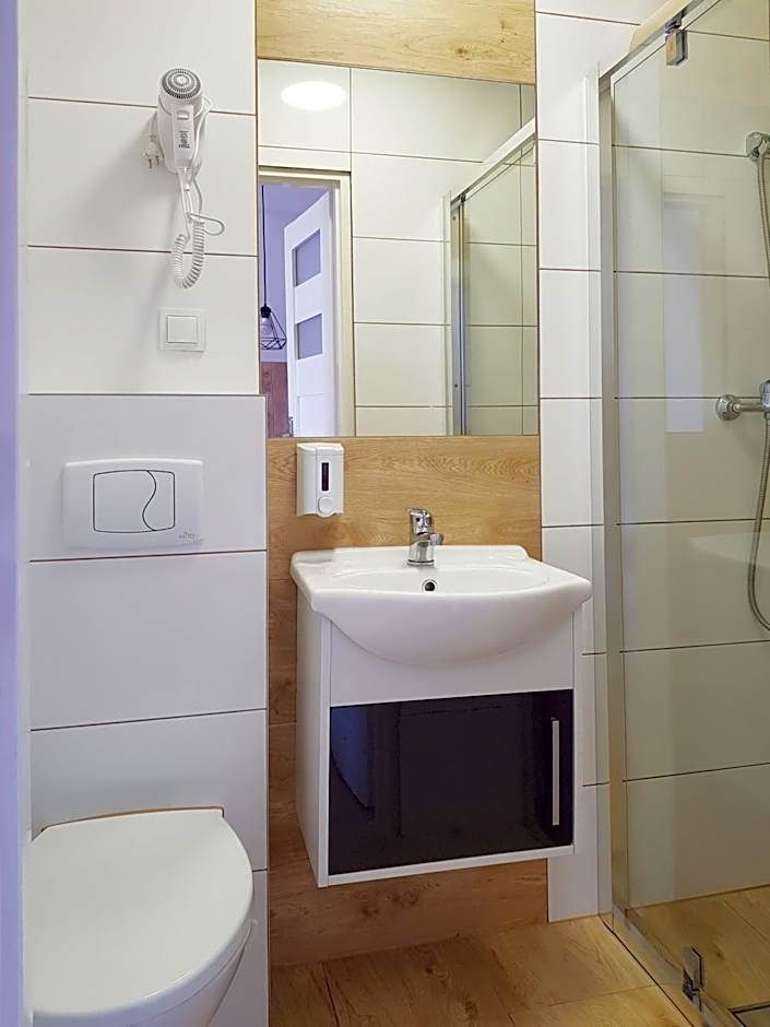 Ośrodek Kolonijno - Wypoczynkowy Ania