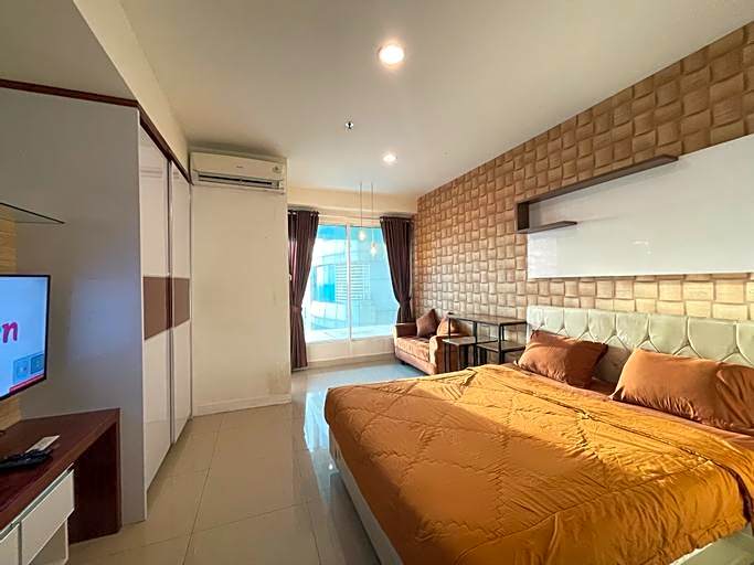 8rooms@ Grand Kamala Lagoon