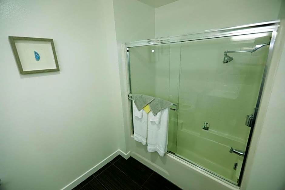 Downtown Cosmopolitan Residences