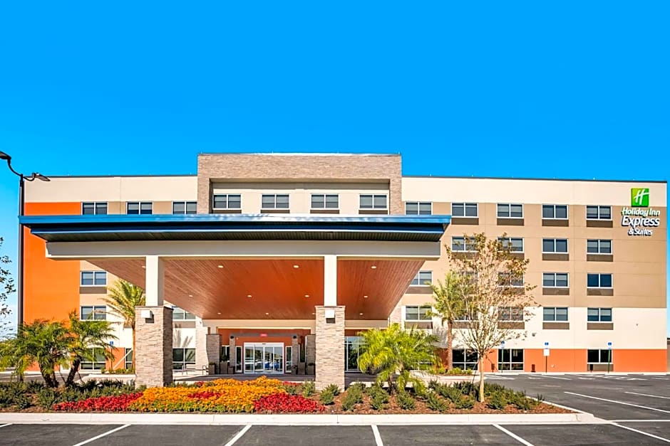 Holiday Inn Express & Suites Jacksonville - Town Center By IHG