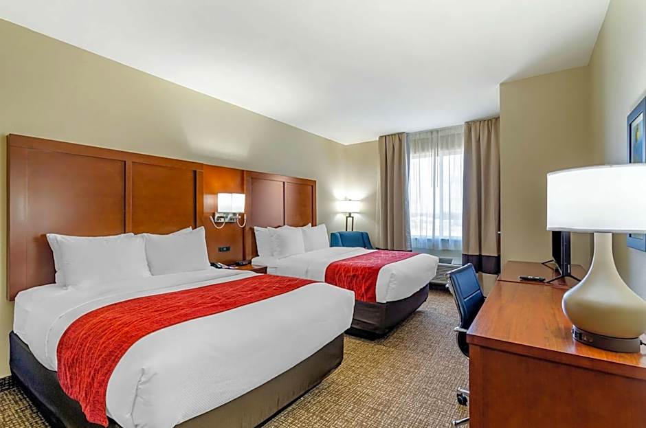 Comfort Inn & Suites Salina North