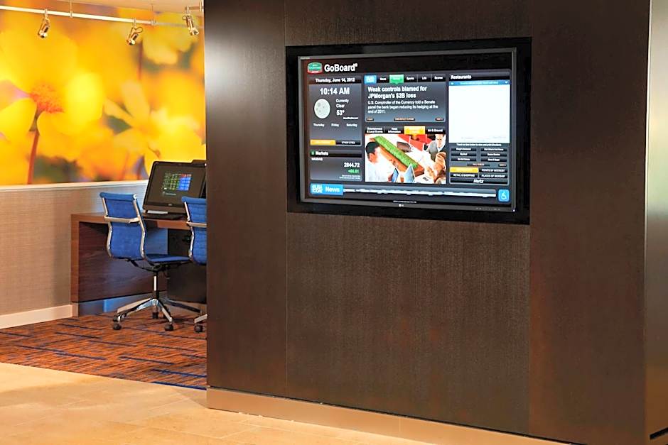 Courtyard by Marriott Chicago Deerfield