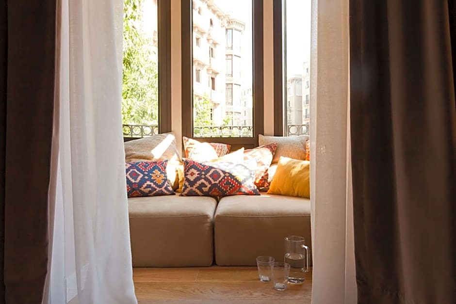 Alexandra Barcelona Hotel, Curio Collection by Hilton