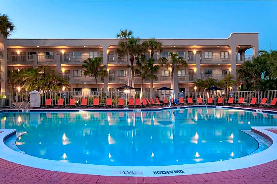 La Quinta Inn & Suites by Wyndham Ft. Myers Sanibel Gateway