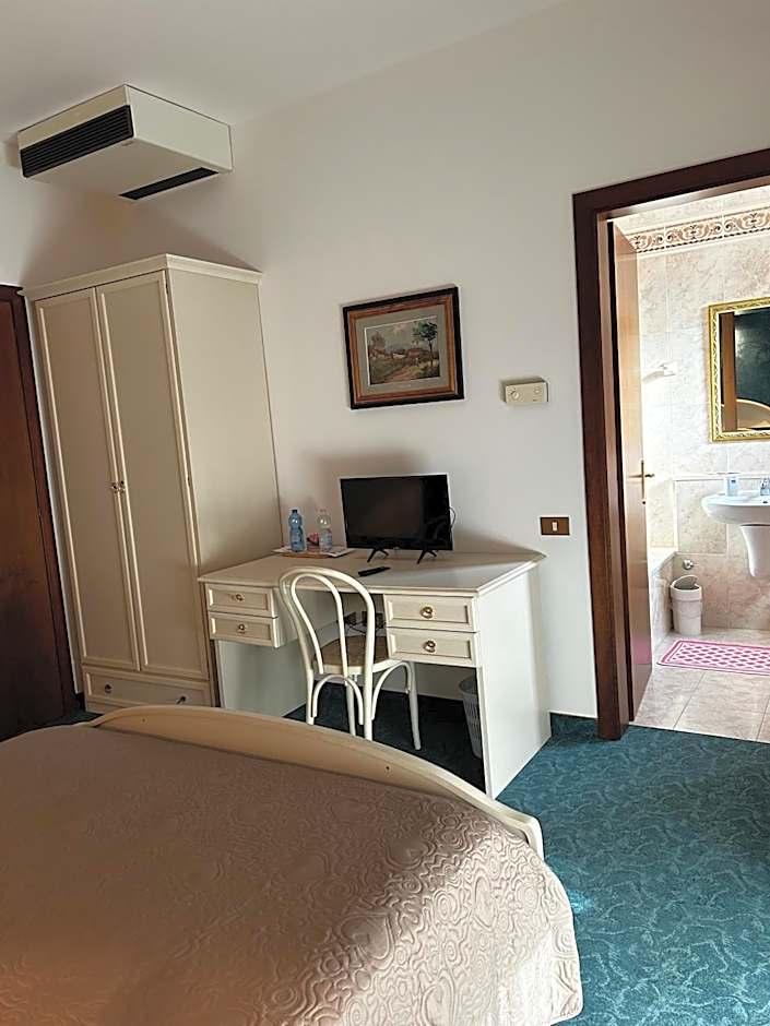 Hotel Rey's