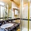 Guomen Hotel