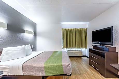 Studio 6-Indianapolis, IN