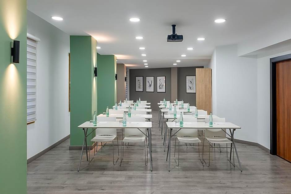 Hotel Elche Centro Affiliated by Meliá