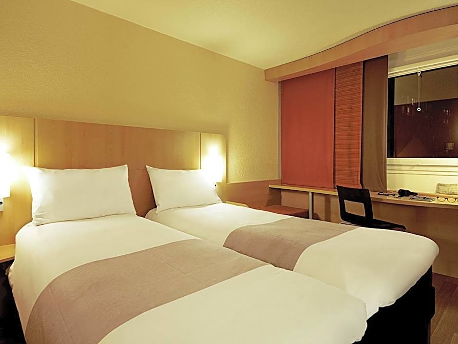 ibis London Luton Airport