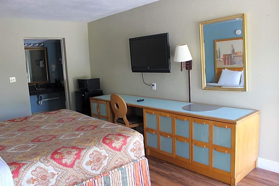 Tampa Inn Near Busch Gardens