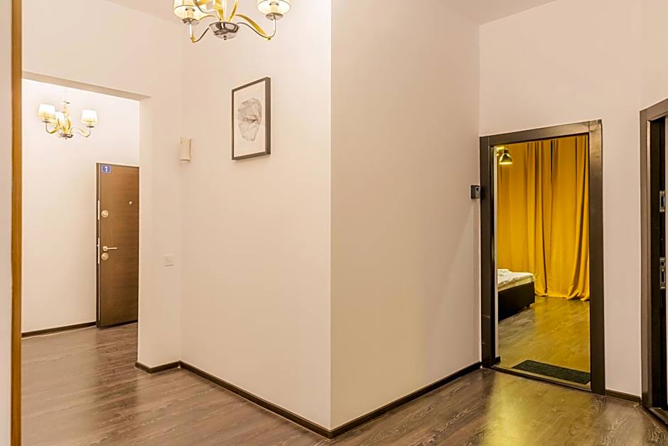 CHÂTEAU: Upscale Suites in Bucharest's Historical Center!