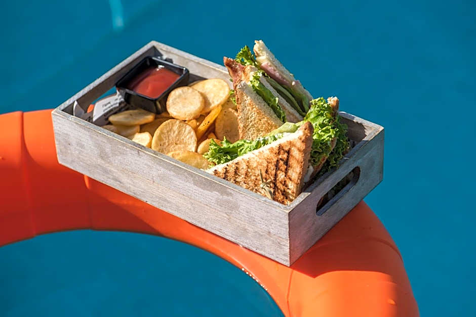 Riviera Boutique Hotel