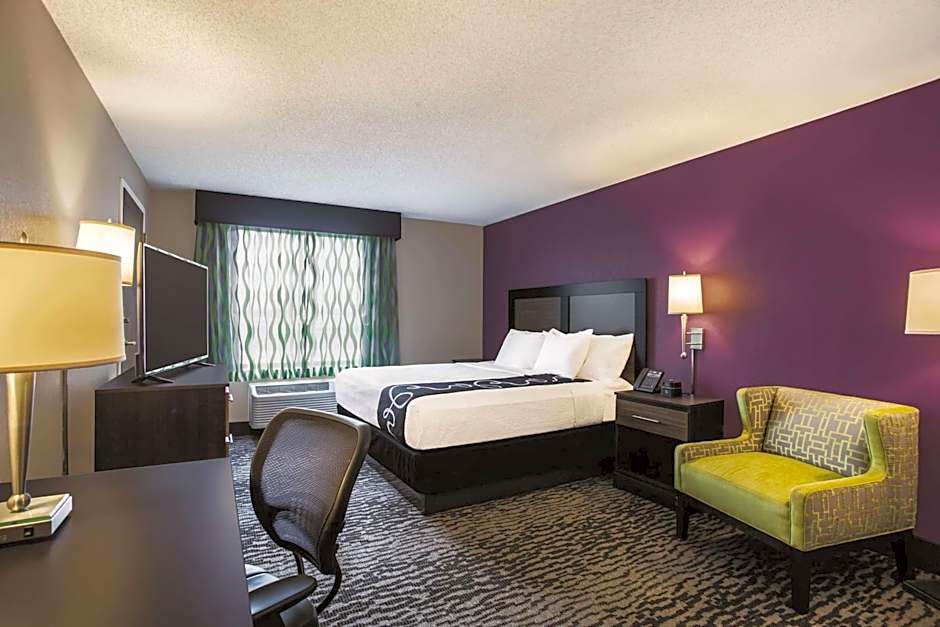 La Quinta Inn & Suites by Wyndham Clearwater South