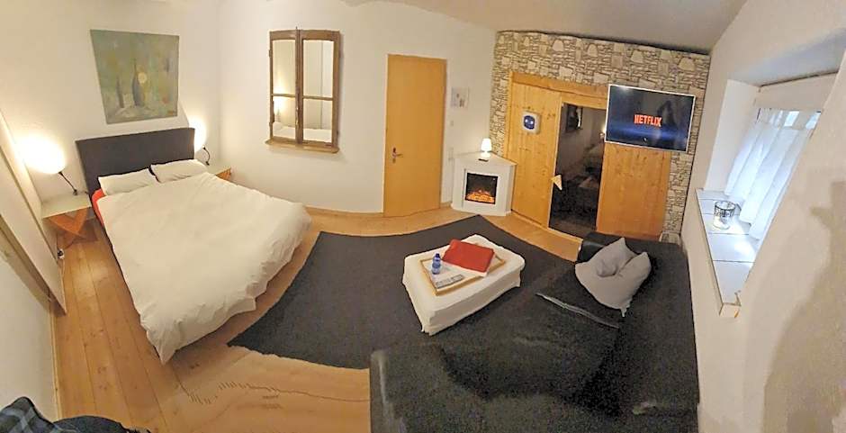 Schönste Lage am Rhein in unmittelbarer Stadtnähe, B & B