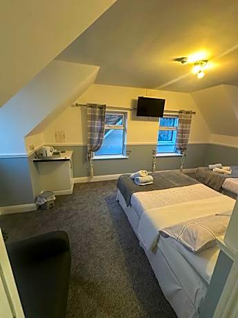 Triple Room with Private Bathroom