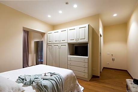 Junior Suite with Balcony