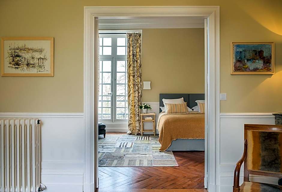 Chateau des Grotteaux Près Chambord