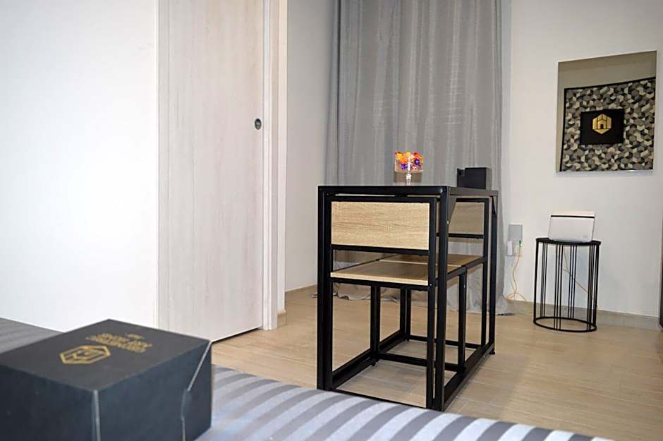 Geometric Art Home