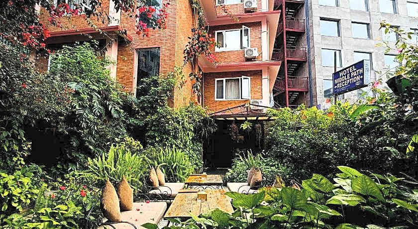 Hotel Middle Path & Spa