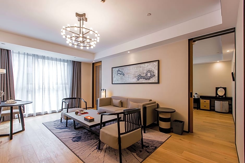 Howard Johnson by Wyndham Life ZhuoYuan Ningbo