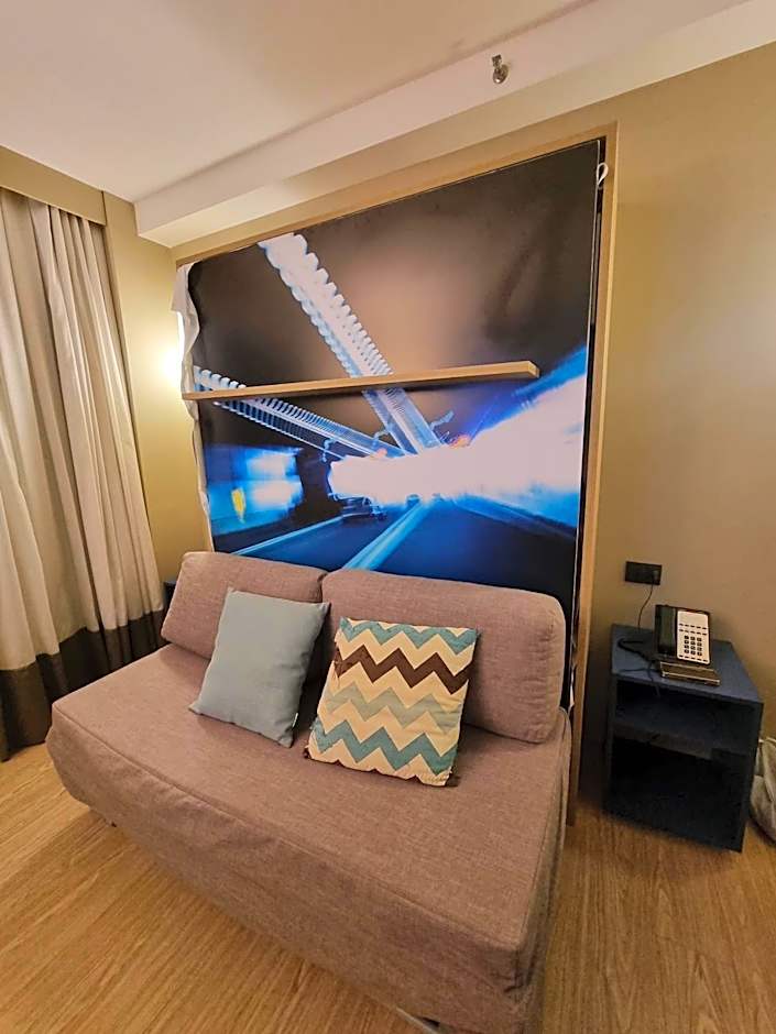 AlphaStay by Alpha - StayService