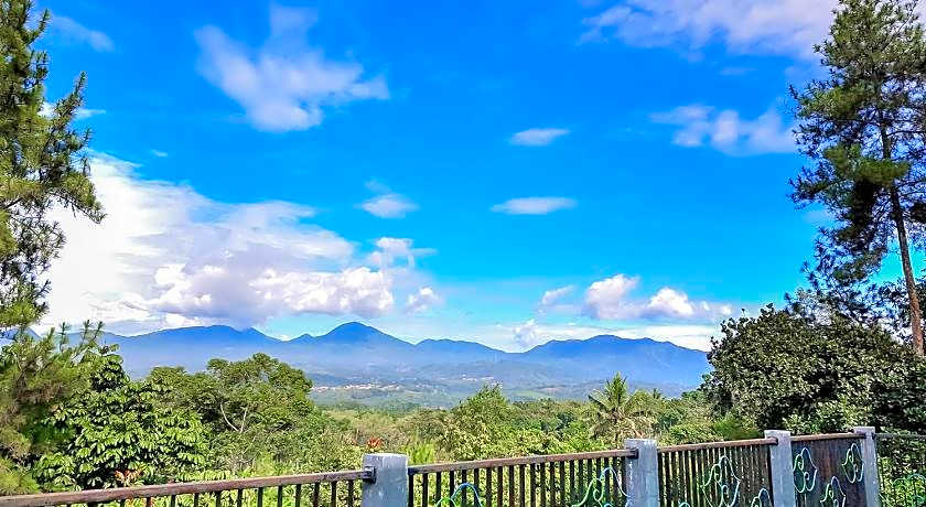 Bumi Ciboled Mitra RedDoorz near Gerbang Tol Pamulihan