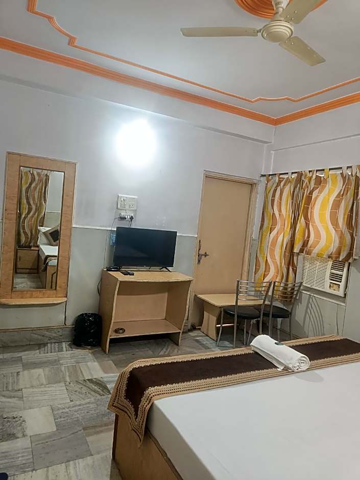 Hotel Aditya Palace