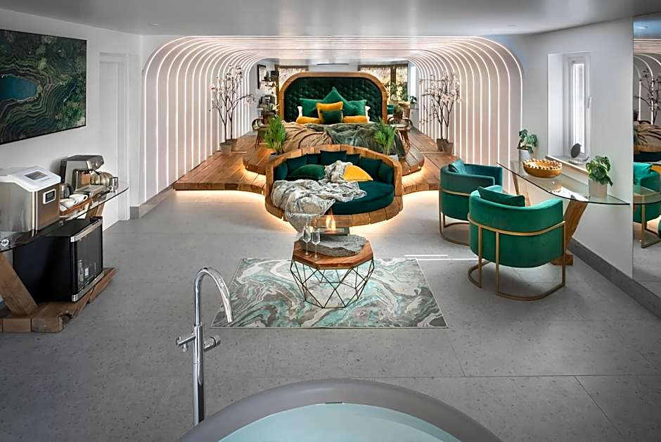 Aphrodites Group - Luxury Hot Tub Suites in Central Lake District!