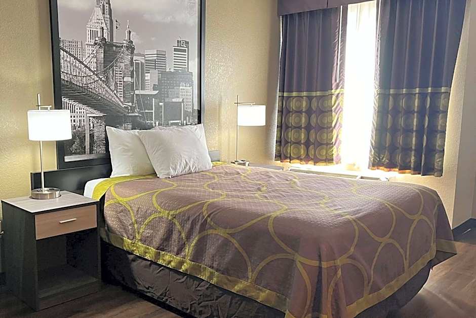 Super 8 by Wyndham Harrison OH