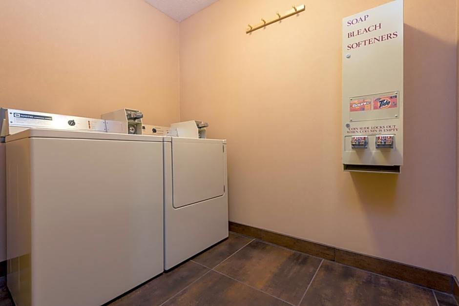 Holiday Inn Express Hotel & Suites Raton By IHG