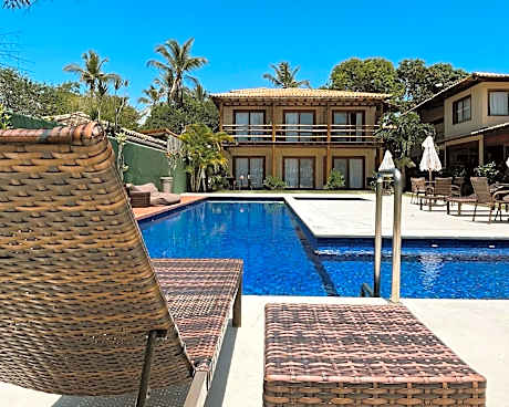 Ravenala Hotel