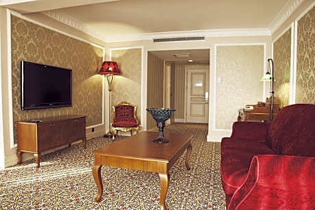 King Suite with Sea View and Hot Tub