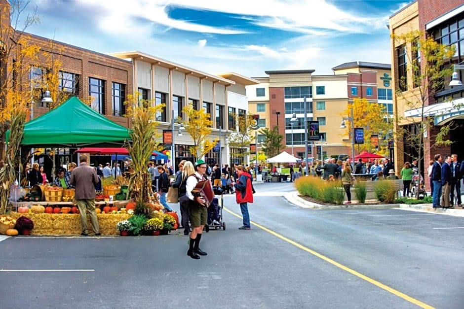 Holiday Inn Express & Suites Pittsburgh SW/Southpointe By IHG