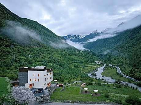DAINN·Mt Siguniang