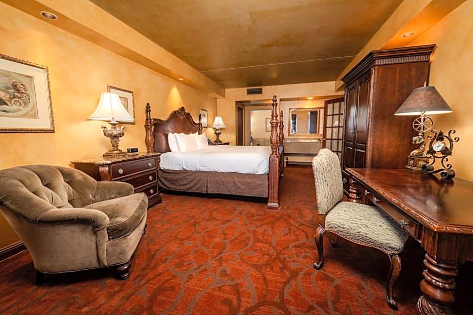 Photo 1 of 10 of Suite, Balcony