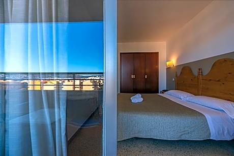 One-Bedroom Apartment (2 Adults)