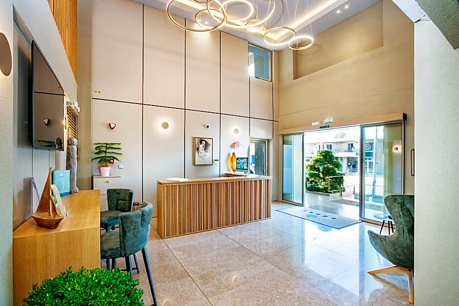 Pefki Deluxe Residences