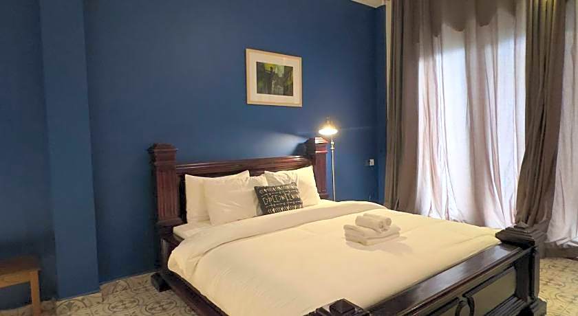 The J Break Boutique