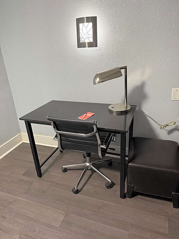 Econo Lodge Montgomery South I-65